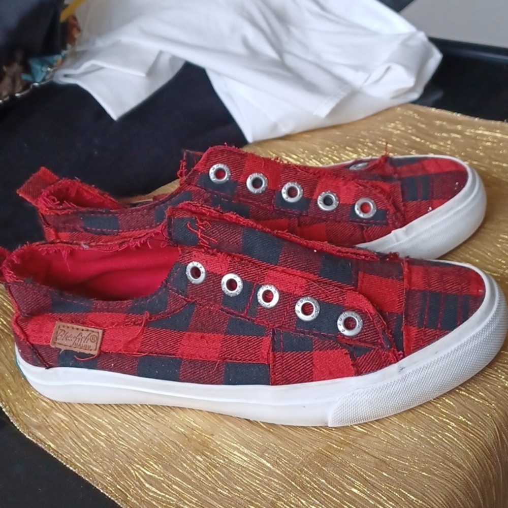 Blowfish Red & Black Buffalo Plaid Sneakers, Sz 7